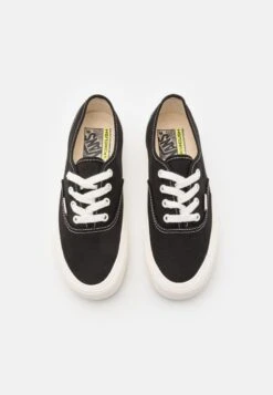 Vans AUTHENTIC VR3 UNISEX - Sneaker Low - Black/marshmallow 11 Vans AUTHENTIC VR3 UNISEX - Sneaker Low - Black/marshmallow -Modekleidung 0a3cd219c23147148618c9a3067311d2