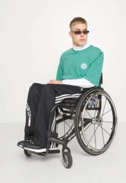 YOURTURN UNISEX - T-Shirt Print - Green -Modekleidung 182119cd7d244d3eb03c38f45e879a26