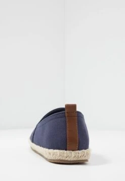 Pier One RENA ESPADRILLE UNISEX - Espadrille - Dark Blue -Modekleidung 2c00e9d984504d77b812e8ffd7e16bdf