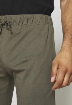 Pier One 2 PACK - Nachtwäsche Hose - Black/khaki -Modekleidung 2d7e8aabb1c34004a160f9bd3c559011