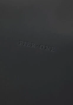 Pier One UNISEX - Weekender - Black 12 Pier One UNISEX - Weekender - Black -Modekleidung 39fdb5f7c20b4ea7b31fc65b27656f6d
