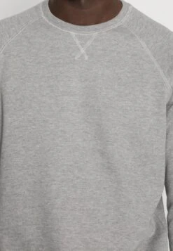 Pier One 2 PACK - Sweatshirt - Mottled Light Grey/black -Modekleidung 4567950159284d608ffbc445ede7a020