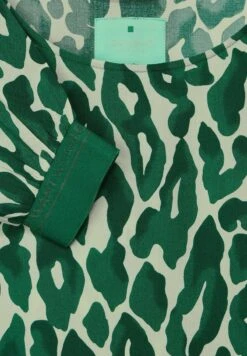 STREET ONE MIT LEO PRINT - Bluse - Grün -Modekleidung 4d38135f65664cd7990fdfd2578866a1