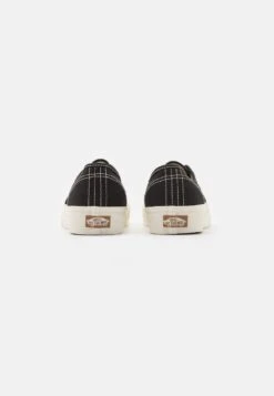 Vans AUTHENTIC VR3 UNISEX - Sneaker Low - Black/marshmallow 10 Vans AUTHENTIC VR3 UNISEX - Sneaker Low - Black/marshmallow -Modekleidung 55e9c069a25a453abb569dbefc1b7c1a