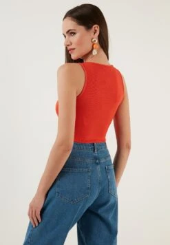 LELA Top - Orange -Modekleidung 6a426294e7634c80bf0eefdff2ab57f0