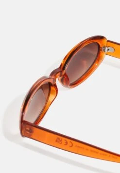 Pier One UNISEX - Sonnenbrille - Brown 10 Pier One UNISEX - Sonnenbrille - Brown -Modekleidung 6ab1fcd6f3e742bd90738e0bd1b33c35