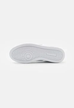 Lacoste GRADUATE PRO - Sneaker Low - White 12 Lacoste GRADUATE PRO - Sneaker Low - White -Modekleidung 6b43c572f23b4bab8a14eb5bff8db0ba