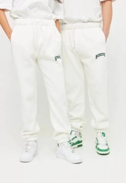 BANDO - Jogginghose - Snow White -Modekleidung 6e65266b8492439aa5a9f837b93fde14 1