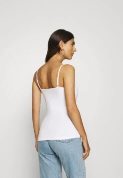 Anna Field 2 PACK - Top - White/black -Modekleidung 75f476cf5f4e4cbba8c6d13bba711e24