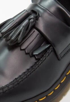 Dr. Martens ADRIAN - Slipper - Black -Modekleidung 80e06ecf3b89496bb3851fe1ce01670d