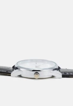 Pier One UNISEX - Uhr - Black -Modekleidung 8310a8d6beeb42dfa6f09289ac50faa8