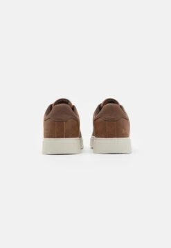 Pier One UNISEX - Sneaker Low - Cognac -Modekleidung 8fc46a00bfc54014b9ab0c4b860fd9e9