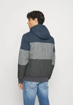 Indicode Jeans IDHANNIBAL - Winterjacke - Navy 10 Indicode Jeans IDHANNIBAL - Winterjacke - Navy -Modekleidung 9b8bfd9310c44681acc45201f62f86b1