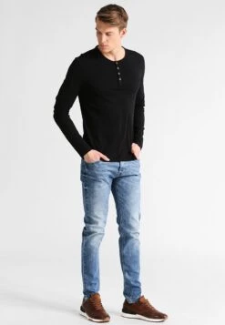 Pier One Langarmshirt - Black -Modekleidung b4510c612f974f6ab623b424ff1ec463