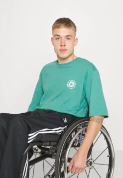 YOURTURN UNISEX - T-Shirt Print - Green -Modekleidung c4ee4c172e4a46e4ad5113d156b0c0d5