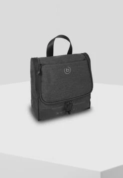 Bugatti MIT PRAKTISCHEM AUFHÄNGER - Kosmetiktasche - Black -Modekleidung d19071958a874a2393952252dad21f11 1