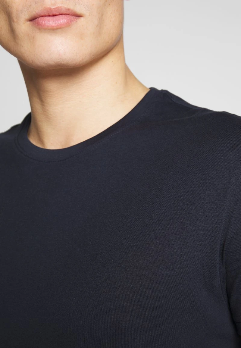 Pier One 2 PACK - T-Shirt Basic - White/dark Blue 8 Pier One 2 PACK - T-Shirt Basic - White/dark Blue – Bild 6