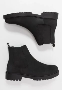 Modekleidung -Modekleidung ff71a9e9920c4d749445e5abf775f9d0